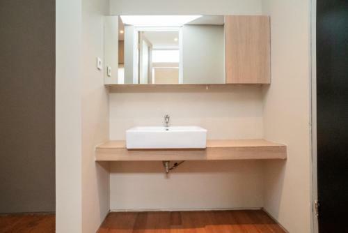 Hostal Three J Residence 2