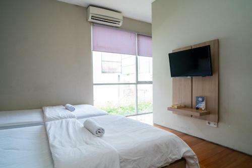 Hostal Three J Residence