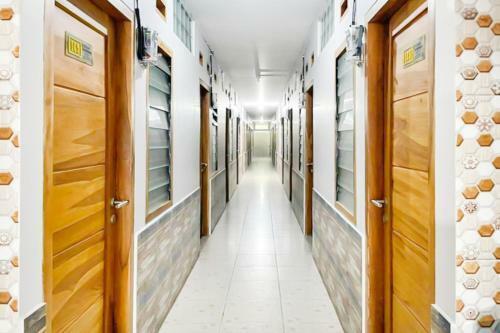 Hotel Oyo 90708 Kbr Home