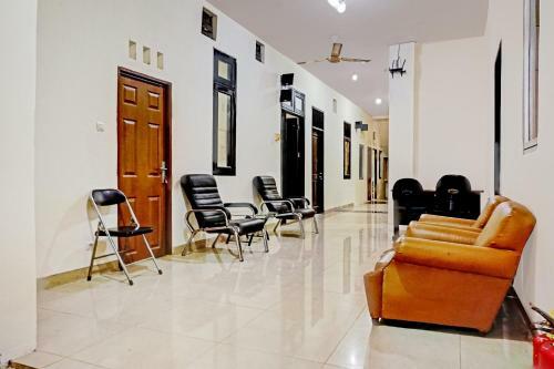 Hotel Oyo 90689 Lily House