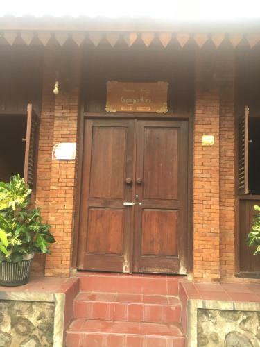 Gayatri Homestay