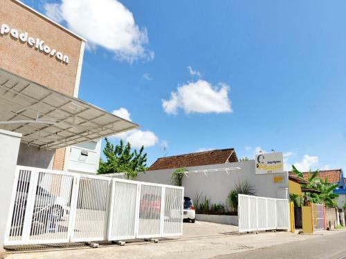 Hotel Oyo 90730 Padekosan