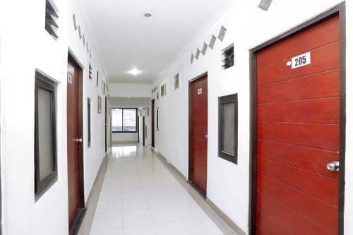 Hotel Vaccinated Staff - Oyo 658 Alibaba Residence