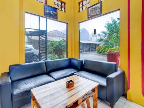 Oyo 90088 Hotel Mandiri Juanda