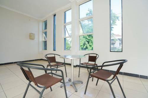 Hotel Vaccinated Staff - Oyo 2075 Graha Marina
