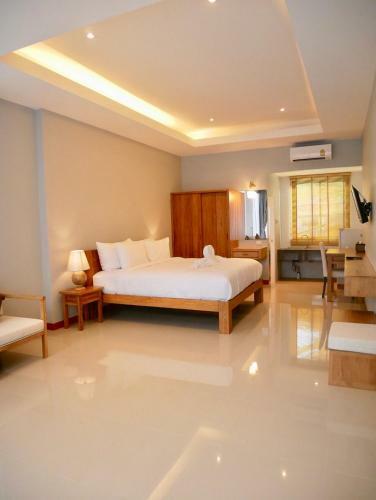 Hotel Look At Home Lamphun
