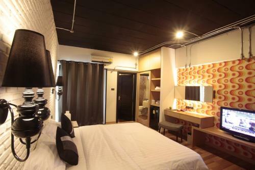 Hotel Diary Suite