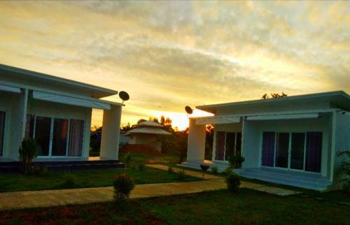 Hostal San Sabai The Cottages