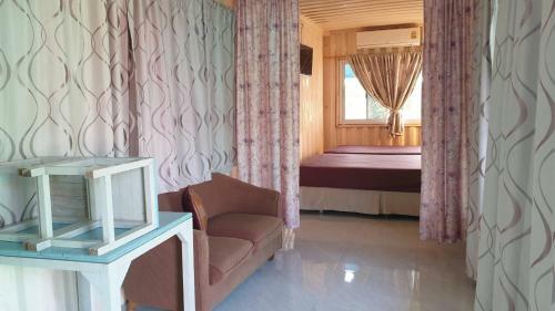 Hostal Baan Suan Chiva Saran