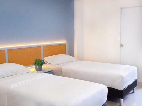 Chateau Hotel & Apartments