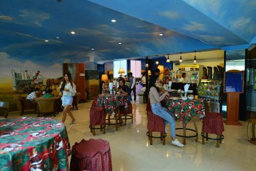 Thongsomboon Club Hotel