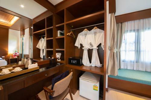 Hotel Rnana Grand