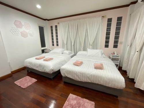 Villa Minimal House Phichit