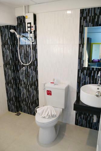 Aparthotel Riski Residence Bangbuathong