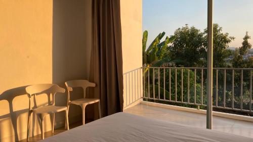 Bed & Breakfast Baan Thammada