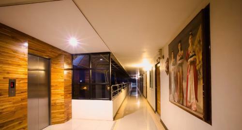 Bander Hotel