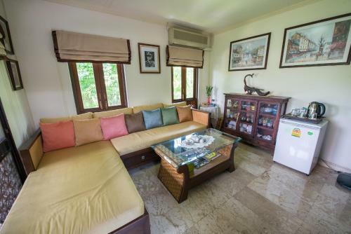 Hostal Phuttal Residence