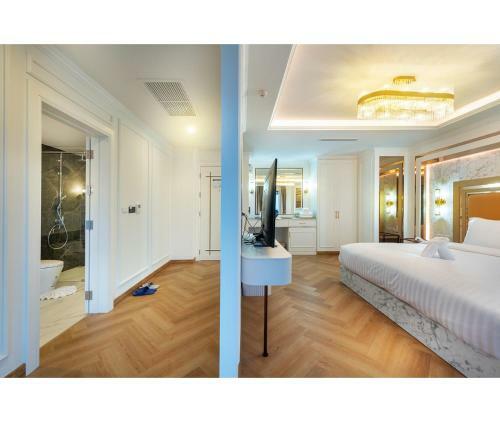 Nine River Hotel