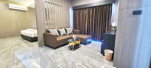 The Room Boutique Hotel