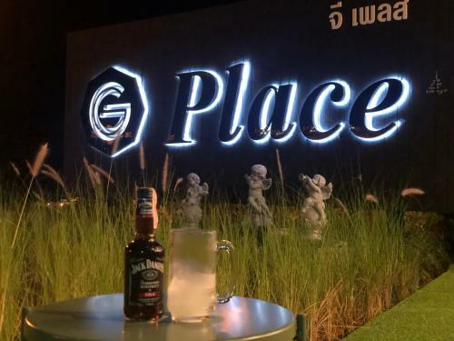 Hostal G Place
