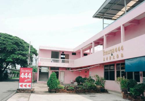 Hotel ??????444