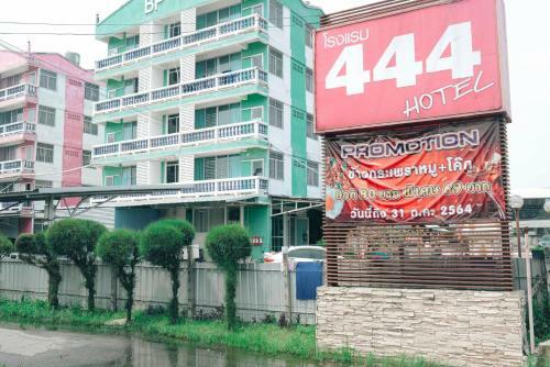 Hotel ??????444