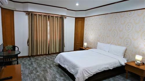 Posada ?????????????????????? Mueang Phriao Inn Hotel