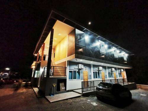 Hotel ???????? ????? ?????? ??????? ( Little Hill Sattahip Resort )