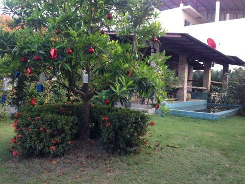 Hotel Baan Tawan Shine
