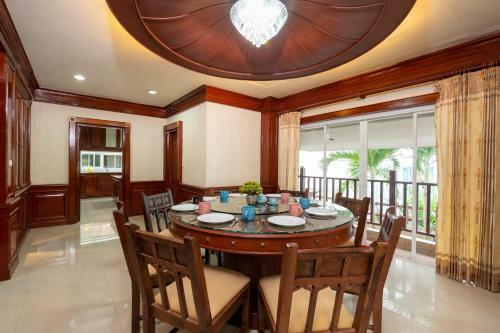 Angel Villa Pool Suite