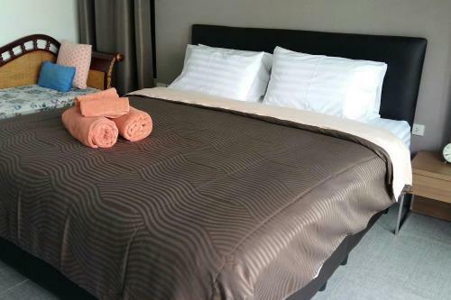 Koh Sirey Beachfront Pool Villa