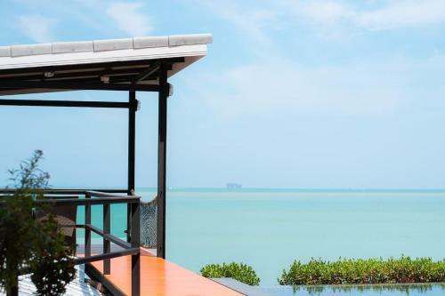 Koh Sirey Beachfront Pool Villa