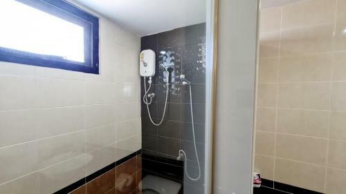 Hostal T.p. Guesthouse
