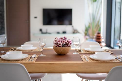 Labriz Ocean Villa - Tropical Modern Living