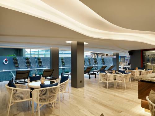 Hotel The Oceanic Sportel - Sha Extra Plus
