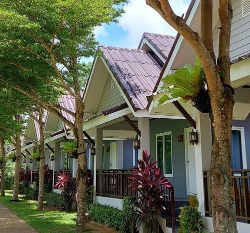 Hotel B Banana Resort
