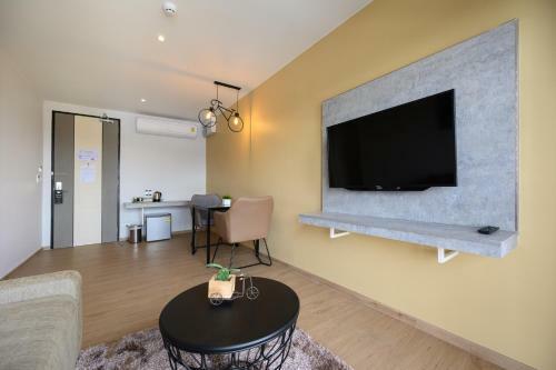 Tour De Phuket Hotel - Sha Plus