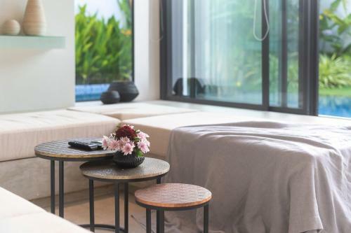 La Belle Pool Villa Phuket - Tropical Modern Living