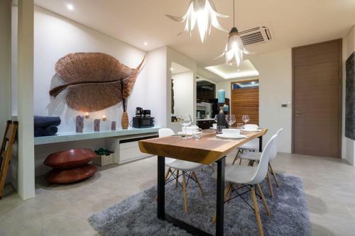 La Belle Pool Villa Phuket - Tropical Modern Living
