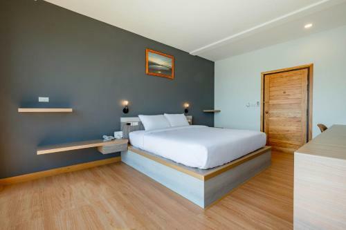Hotel The Blue C Donsak