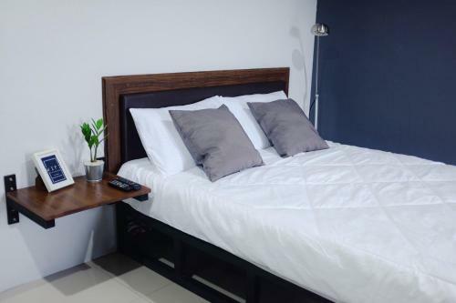 The Room Apartment