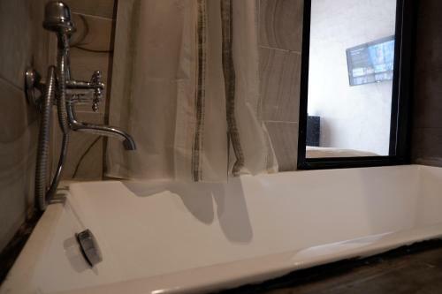 Hotel Black Elephant Boutique