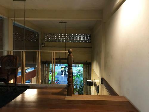 Boundary Hostel And Cafe