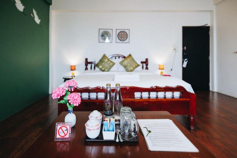 Hostal Sleeper House