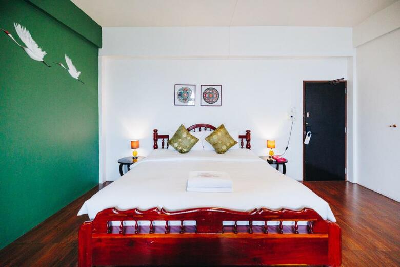 Hostal Sleeper House