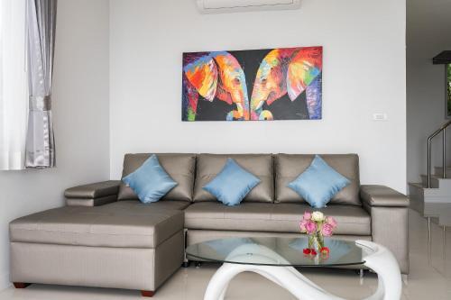 Sunset Lagoon | Villa Rihanna 2