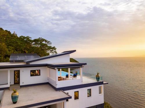 Fabuleuse Villa Aliz�s, Vue Mer Avec V�hicule 4x4