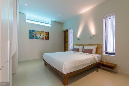 12 Bedroom Luxurious Seaview Villas