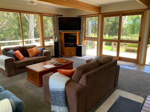 Black Bluff View Retreat