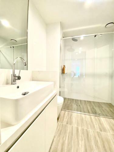 Apartamento Oakleigh Stylish 2b2b Apt With Beautiful View 4b